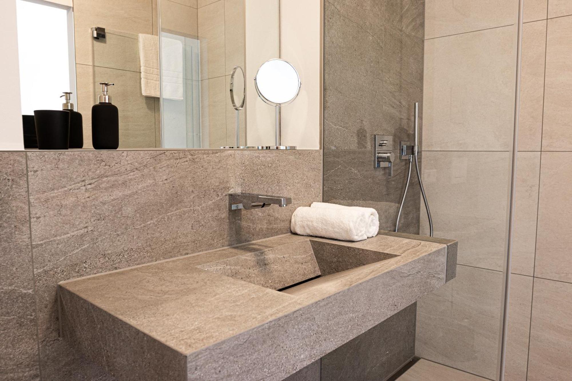 Bodenseezeit Apartmenthotel Garni ลินเดา ภายนอก รูปภาพ